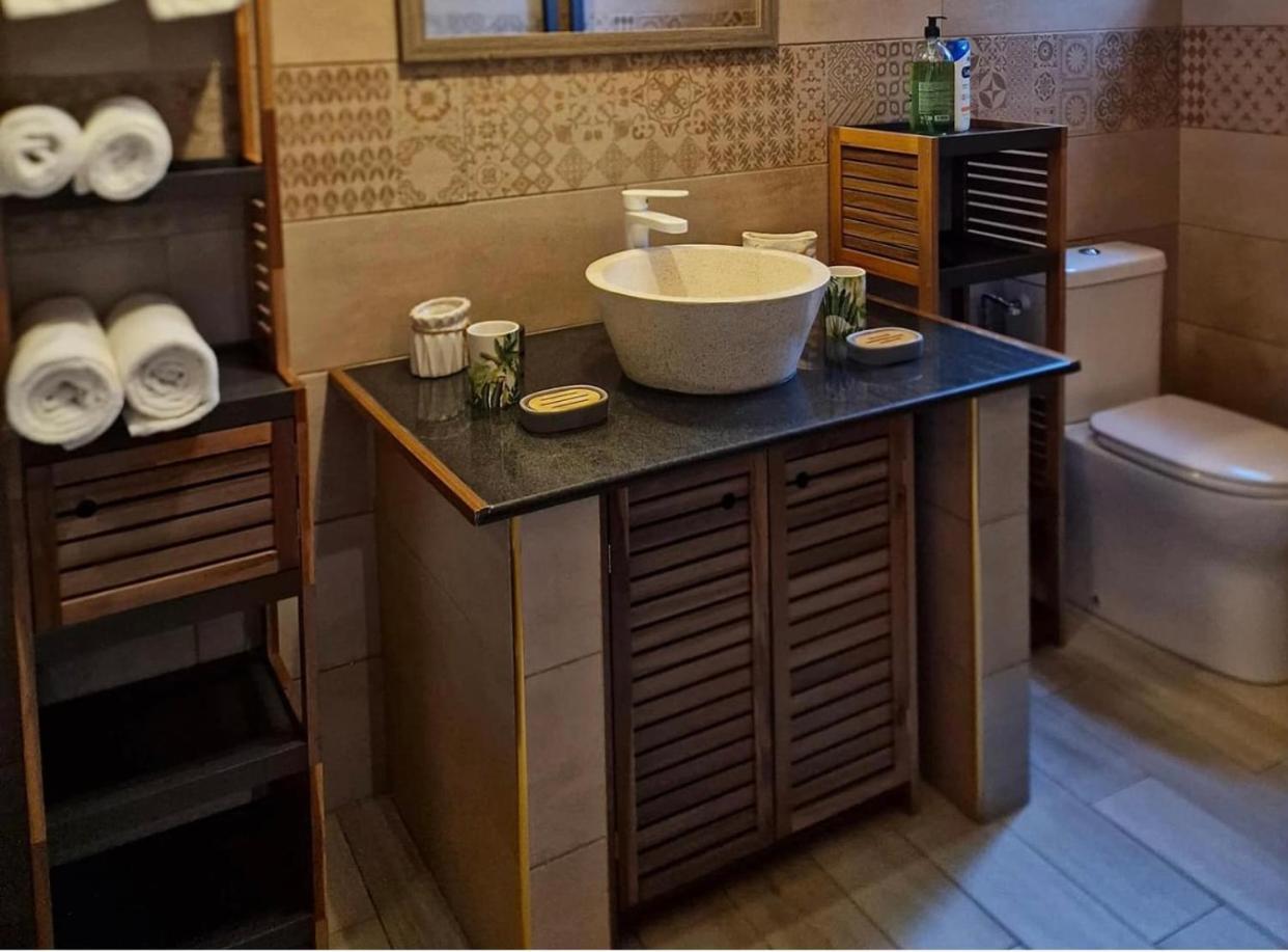 Chambres Et Tables D'Hote Du Voyageur Ла-Плен-де-Пальмист Экстерьер фото